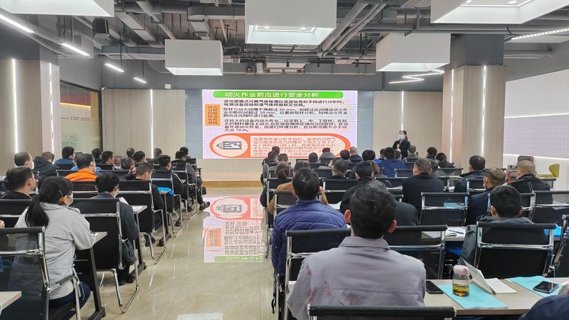 叉车培训新手必看：四大注意事项助你顺利入门