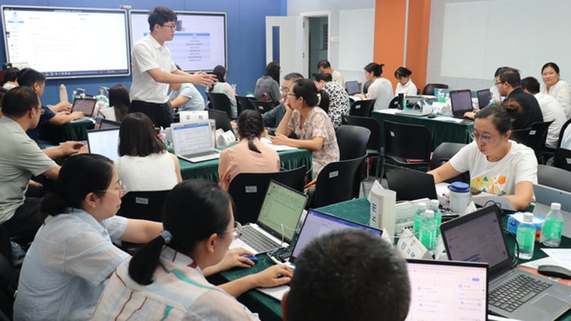 保育员资格证报名，这些条件你符合吗？**